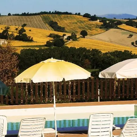 Lägenhet Sleeps 2 Pool Wifi T764302