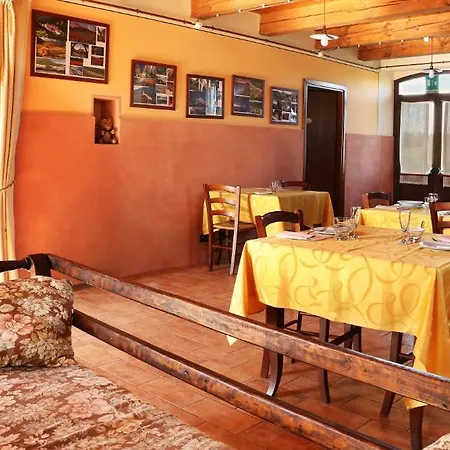Sleeps 2 Pool Wifi T764302